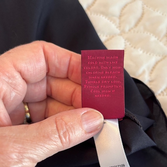 212 Collection Black Ruffle Neck Sleeveless Dress Blouse Size Small - Picture 7 of 7